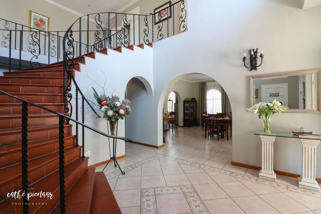 A Tuscan Villa Guest House Vishoek Exterior foto